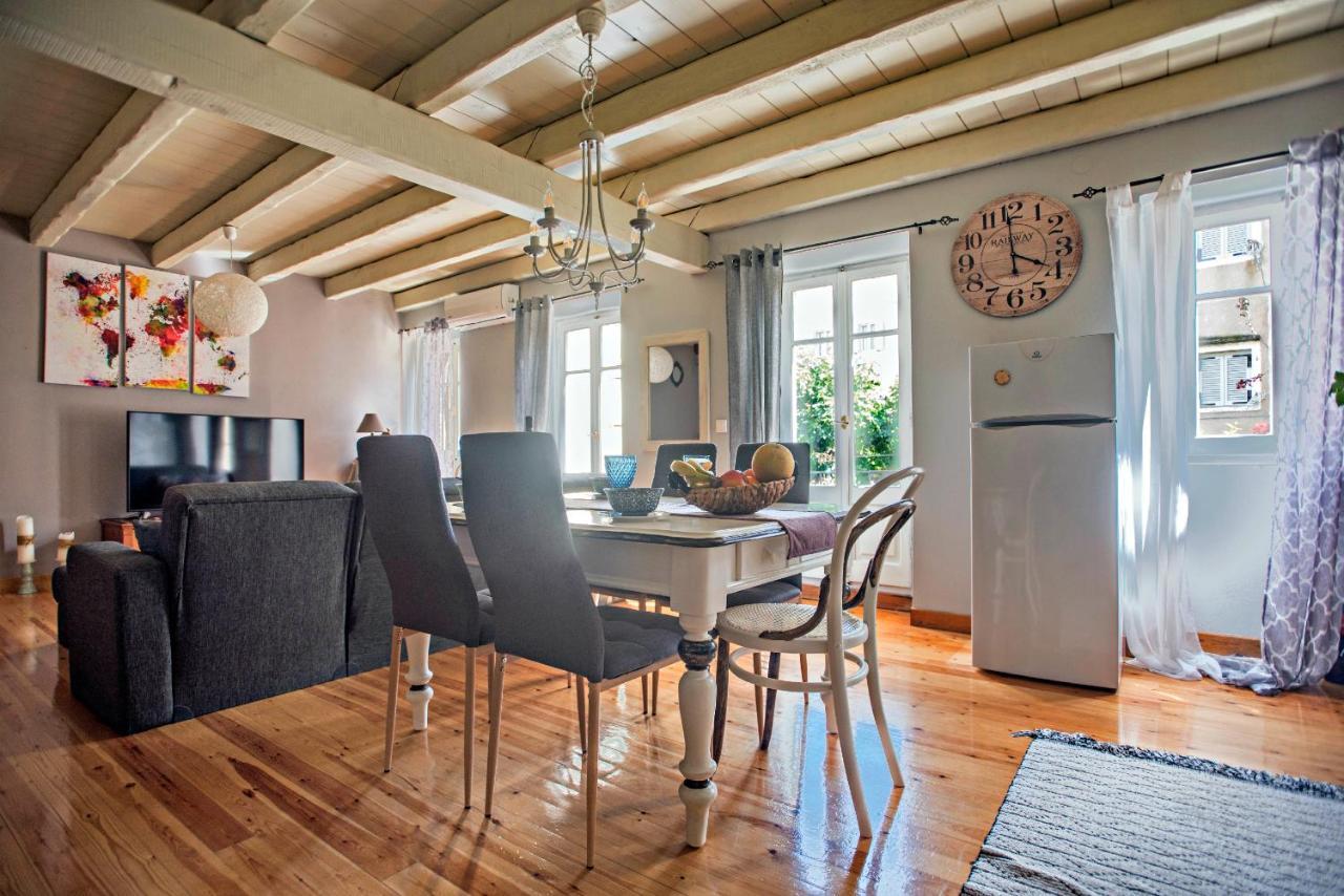 Luxury Family House With Backyard Apartment Mantouki Luaran gambar