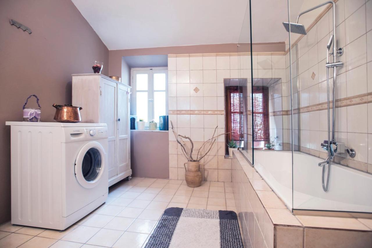 Luxury Family House With Backyard Apartment Mantouki Luaran gambar